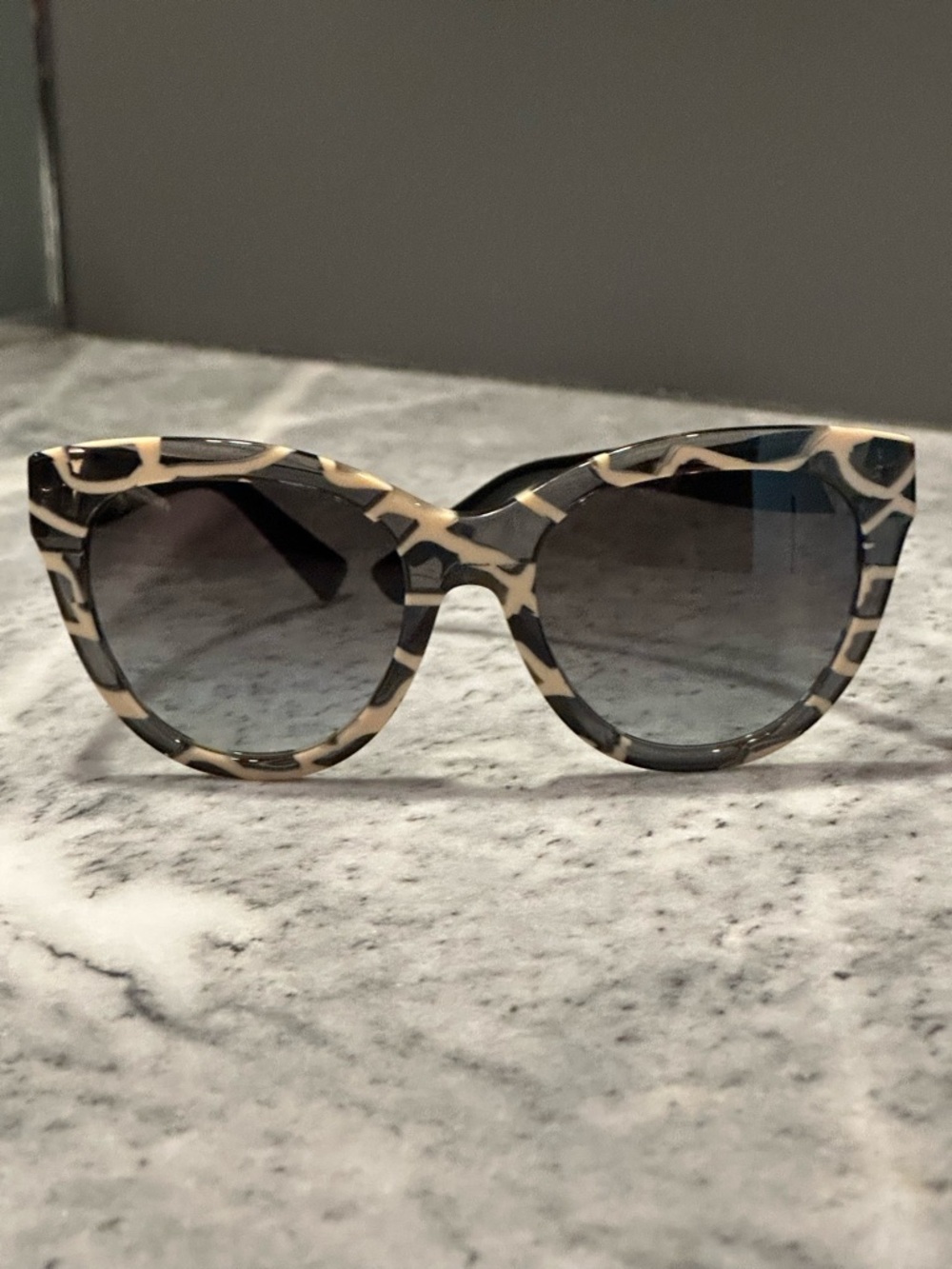 Authentic Valentino VA4089 5149/13 Women Black Cat Eye Sunglasses retail $422